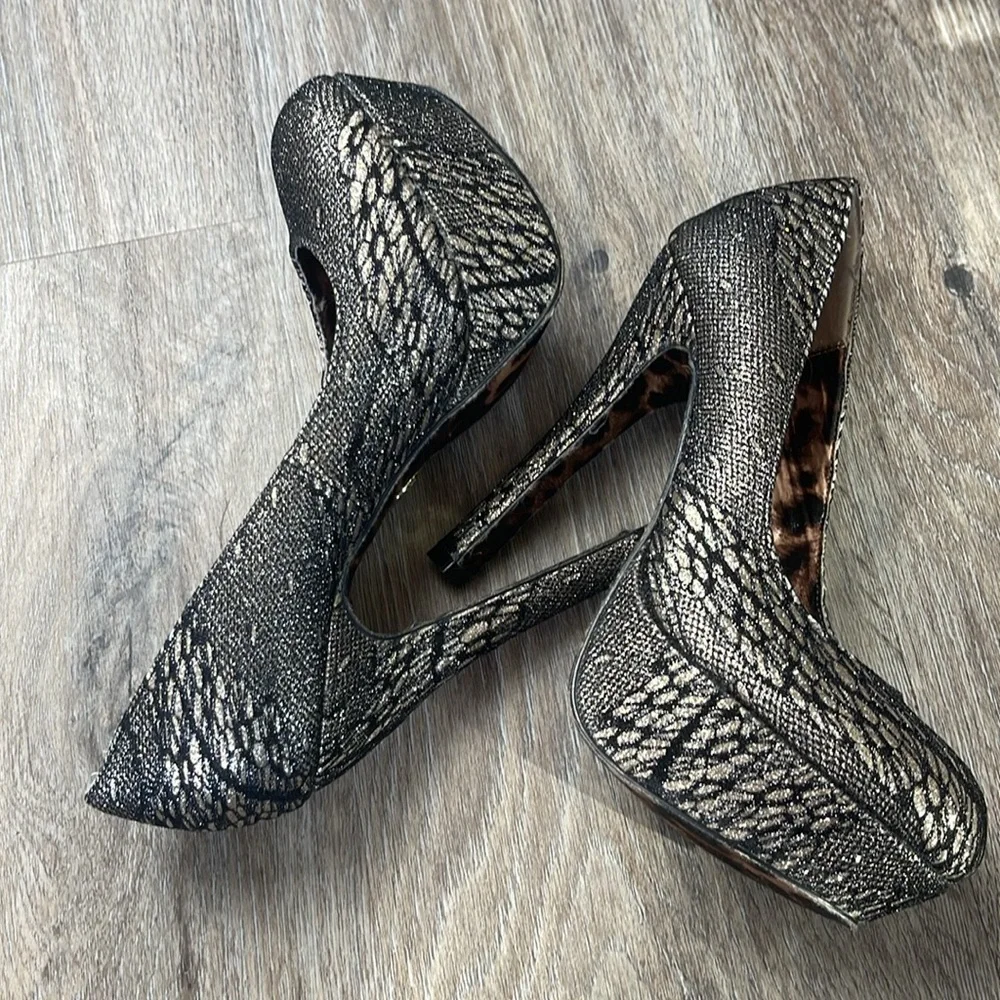 Betsey Johnson Black Lace Platform Heels Size 8 Medium